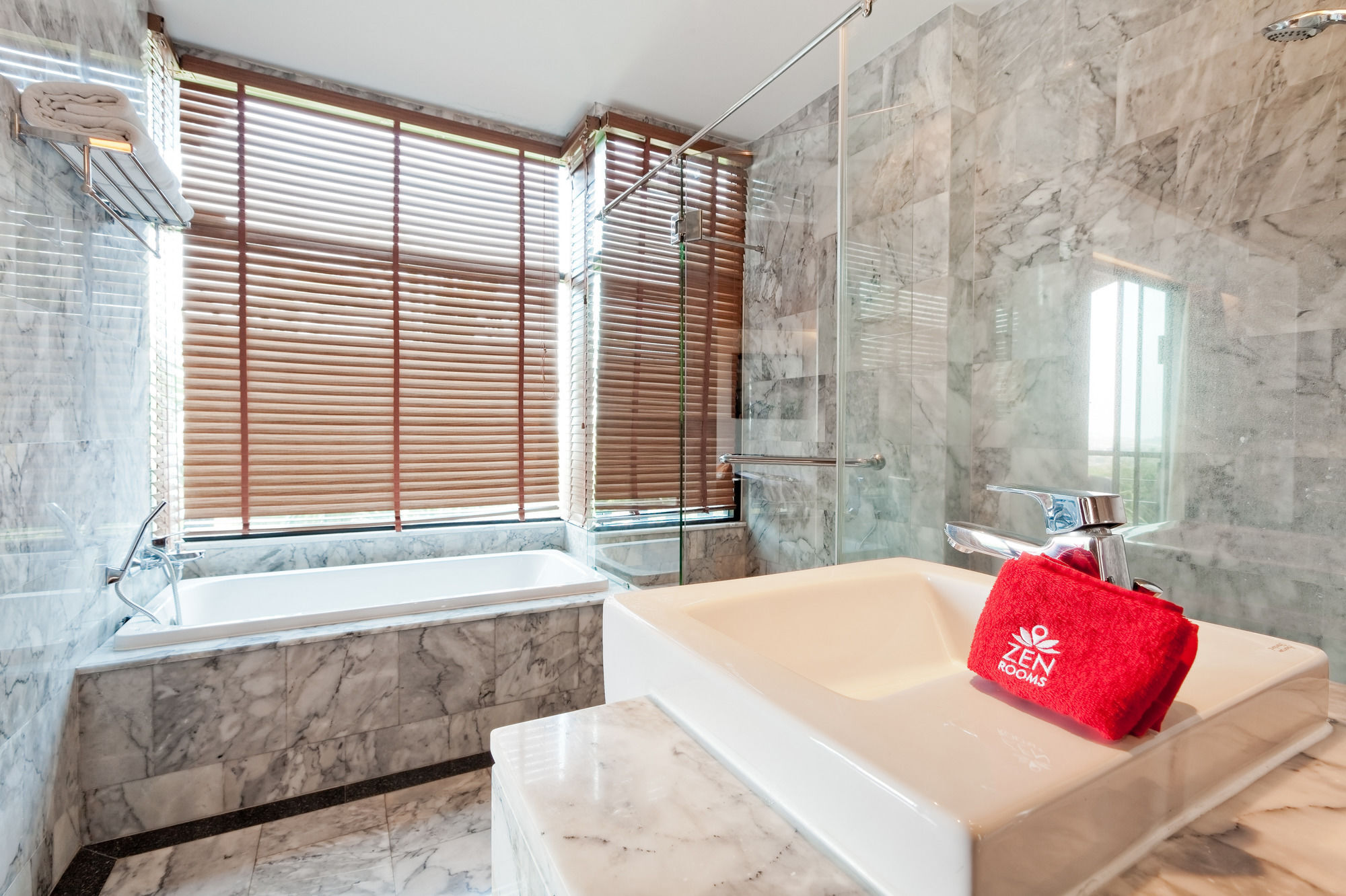 Zen Premium Chalong Phuket Hotel Exterior photo