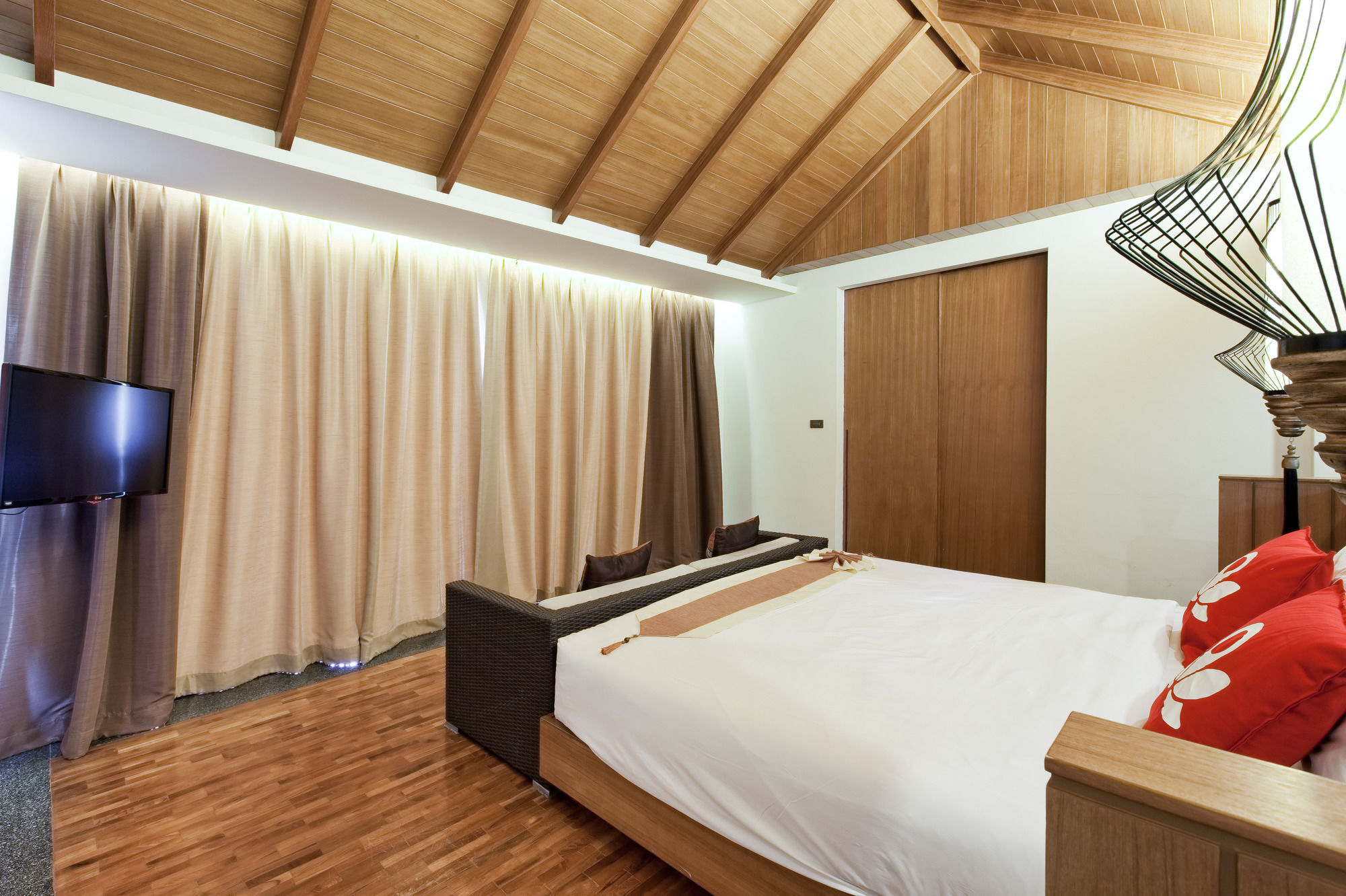 Zen Premium Chalong Phuket Hotel Exterior photo
