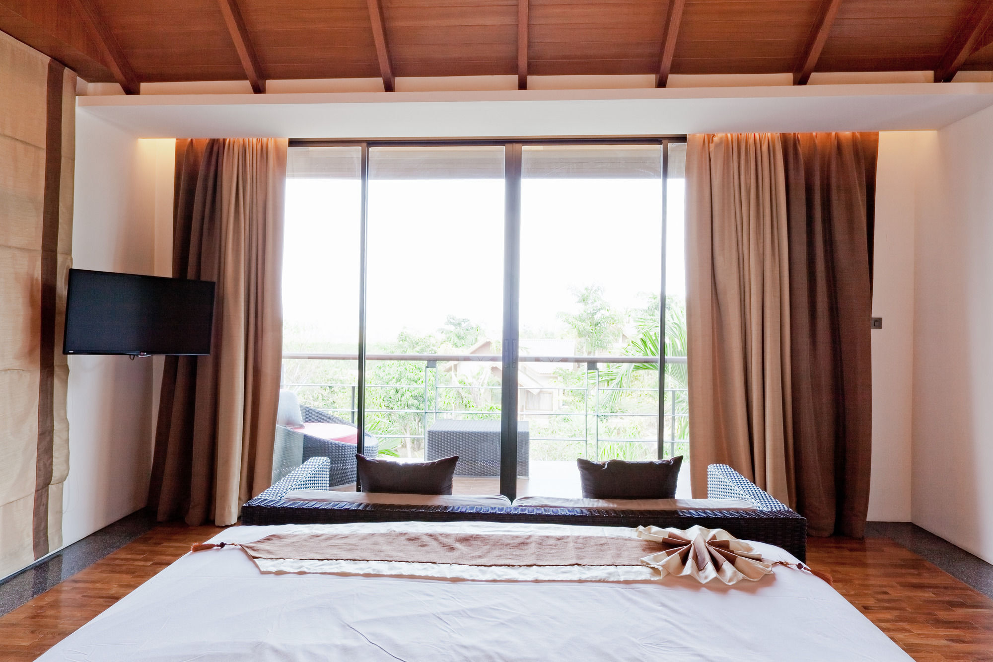 Zen Premium Chalong Phuket Hotel Exterior photo